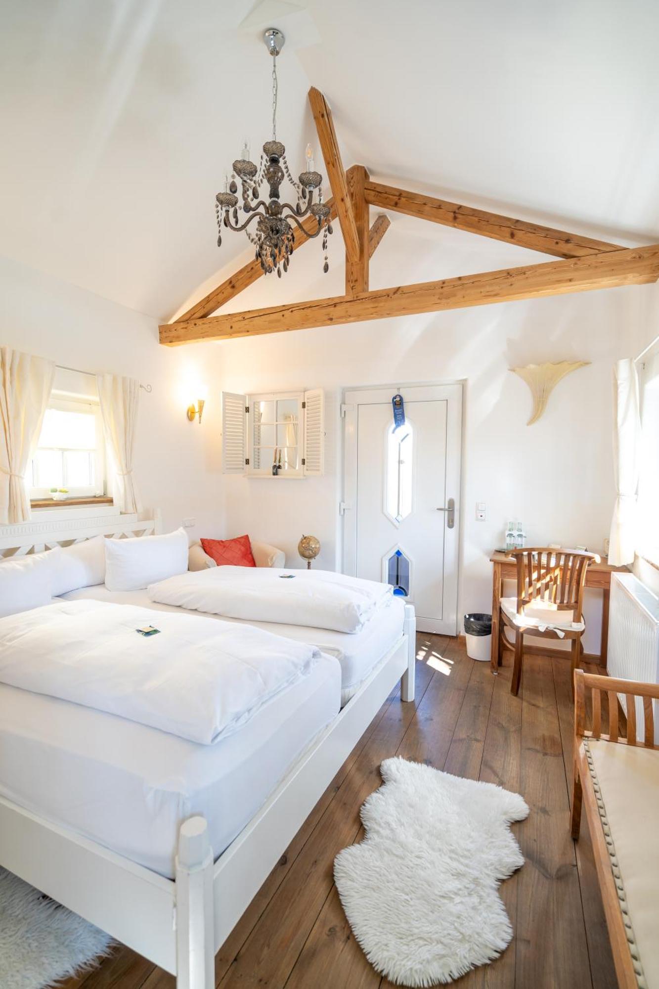 Landhaus Hotel Wolfratshausen Luaran gambar