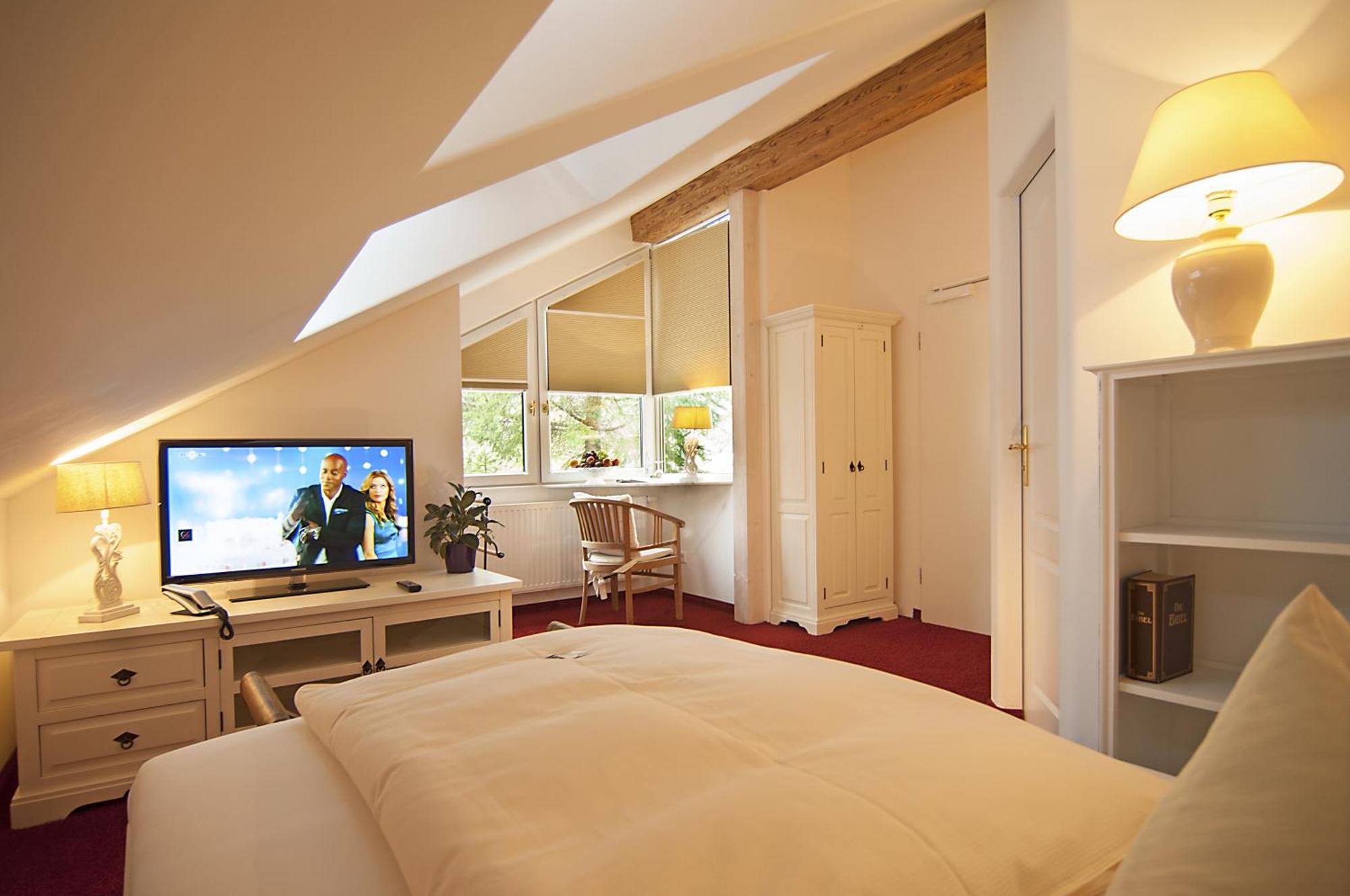 Landhaus Hotel Wolfratshausen Bilik gambar